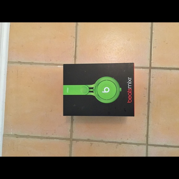 beats head phones - Picture 2 of 2